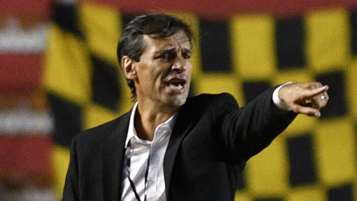Fabián Bustos The Strongest v Barcelona SC Copa Libertadores 05112021