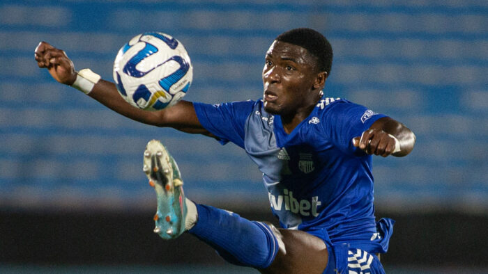 Christian Valencia Emelec Danubio Copa Sudamericana 04052023