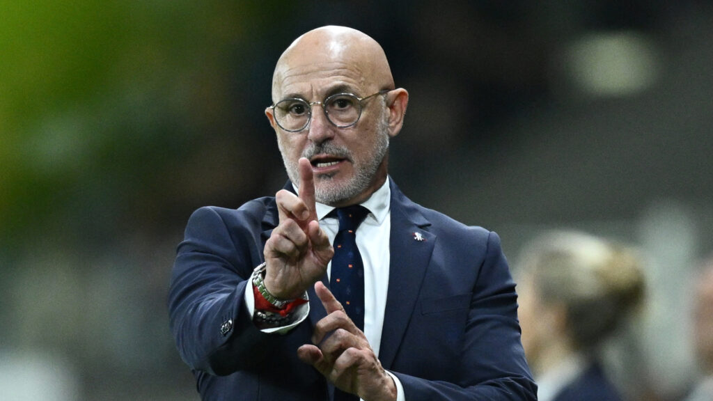 Luis de la Fuente Chipre v España Eliminatorias Eurocopa 2024 11162023 (JEWEL SAMAD/AFP via Getty Images)