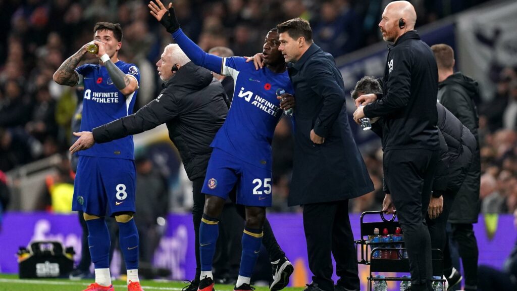 Mauricio Pochettino wants more from Moises Caicedo and Enzo Fernandez (John Walton/PA Wire)
