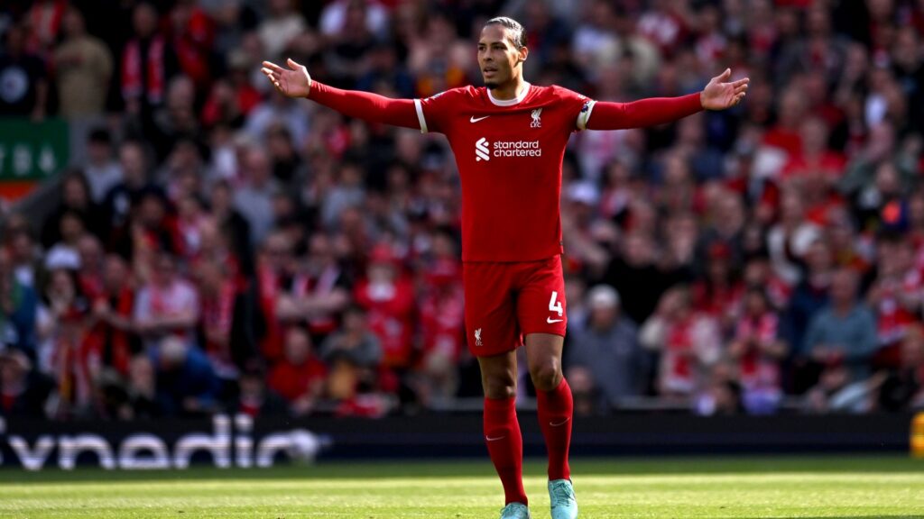 Van Dijk (Liverpool FC via Getty Images)