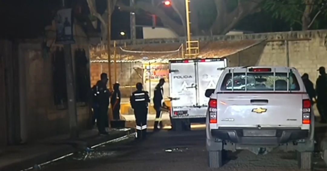 Ataque armado en Guayaquil deja un muerto y cinco heridos en cancha de ...